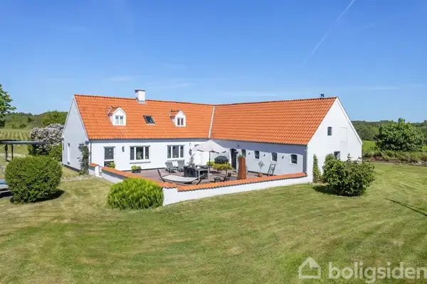 Landejendom på Rosendalsvej 4, 9900 Frederikshavn