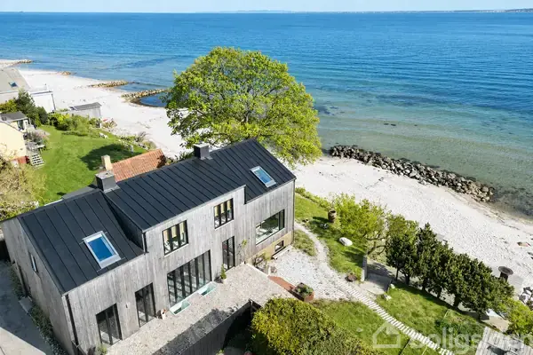 Villa på Nordre Strandvej 96B, 3150 Hellebæk