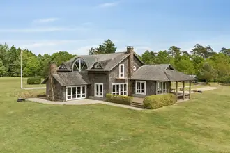 Landejendom på Nr. Greenvej 8, Arnborg, 7400 Herning