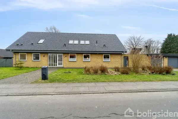 Villa på Industrivej 11, 6622 Bække