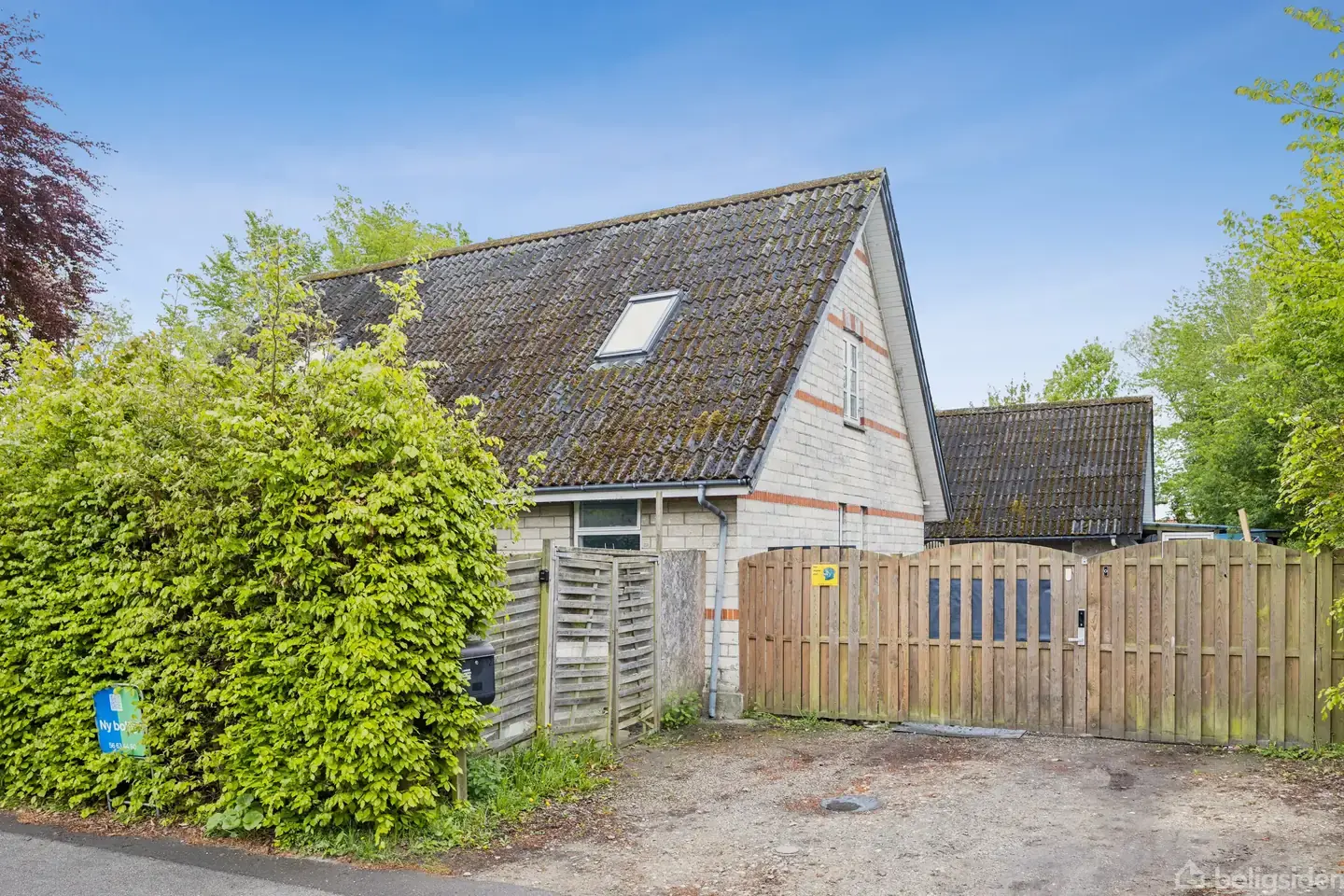 Villa med 212 m² og stor grund centralt i Hårlev
