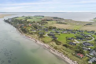 Fritidshus på Soløje Strandvej 22, Svinø, 4750 Lundby