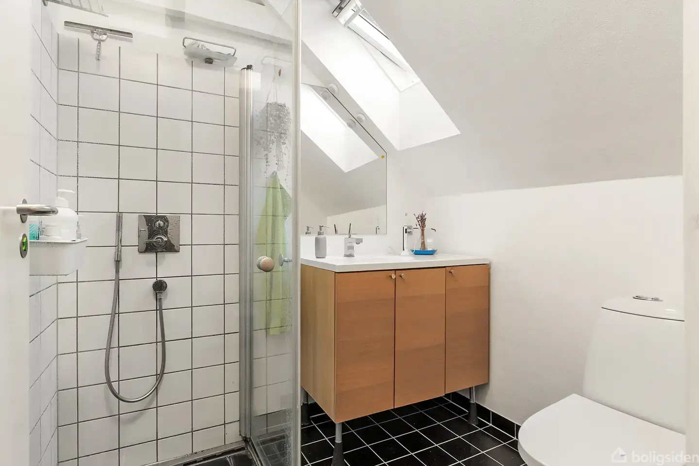 STOR EJERLEJLEJLIGHED MED ATTRAKTIV BELIGGENHED TÆT PÅ ÅBYHØJ TORV - Visning 5