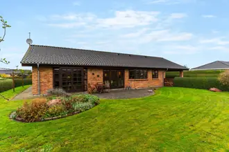 Villa på Engbakken 38, Lading, 8471 Sabro