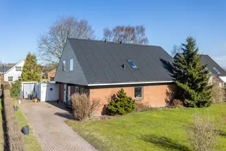 Villa på Nøddevænget 16, Haldbjerg, 9900 Frederikshavn