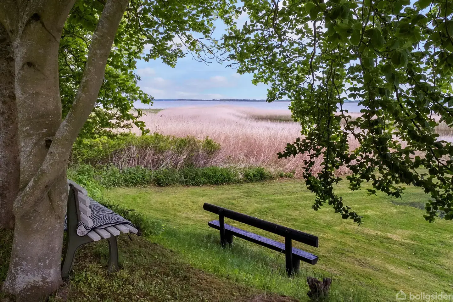 LIEBHAVER LANDEJENDOM MED PANORAMAUDSIGT TIL LILLEBÆLT - Visning 2