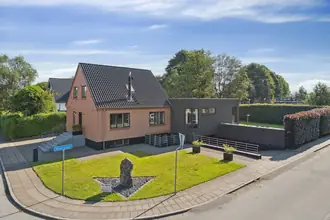 Villa på Skolevænget 13, Lind, 7400 Herning