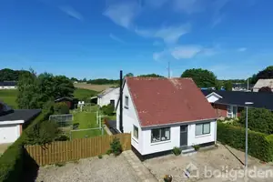 Villa på Hærvejen 217, 7323 Give