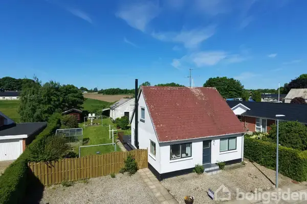 Villa på Hærvejen 217, 7323 Give
