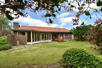 Villa på Bjørneklovej 4, Høgild, 7400 Herning