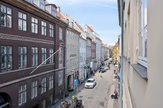Ejerlejlighed på Larsbjørnsstræde 6, 2. tv., 1454 København K