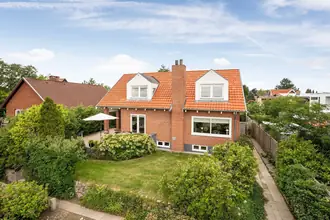 Villa på Rønne Alle 15, Dronningborg, 8930 Randers NØ