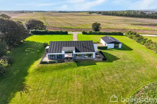 Villa på Hellevadvej 27, 9320 Hjallerup