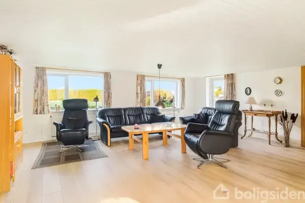 Villa på Tværgade 13, 9270 Klarup