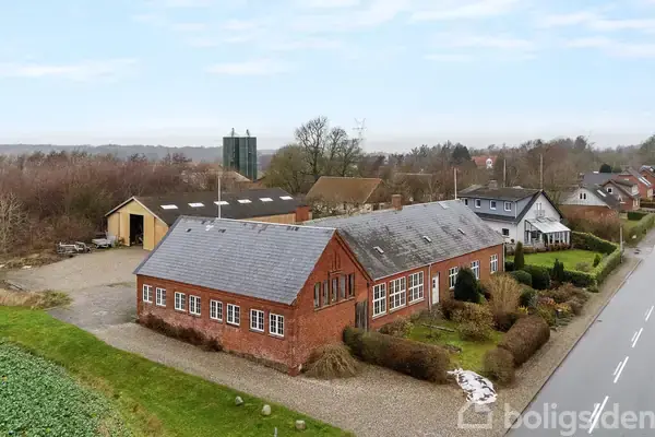 Landejendom på Drammelstrupvej 1, 8300 Odder