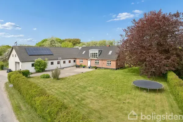 Landejendom på Hovvejen 6, 8850 Bjerringbro