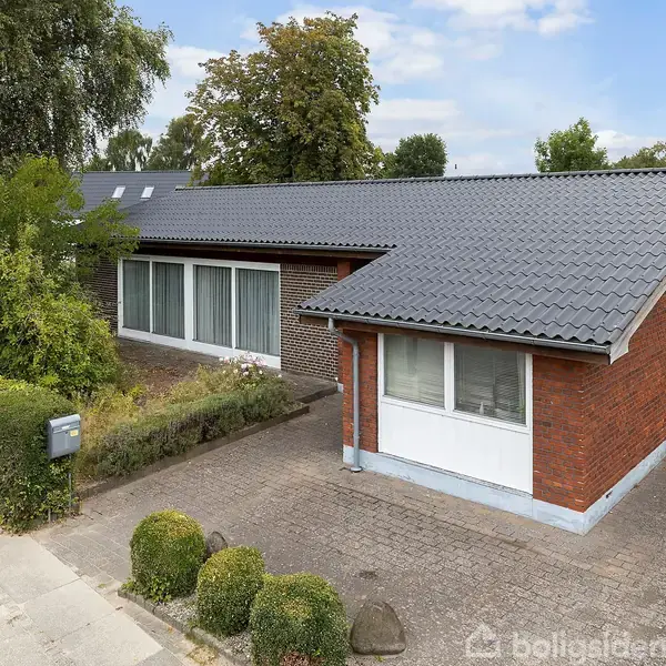 Villa på L. P. Jacobsens Vej 1, 9382 Tylstrup