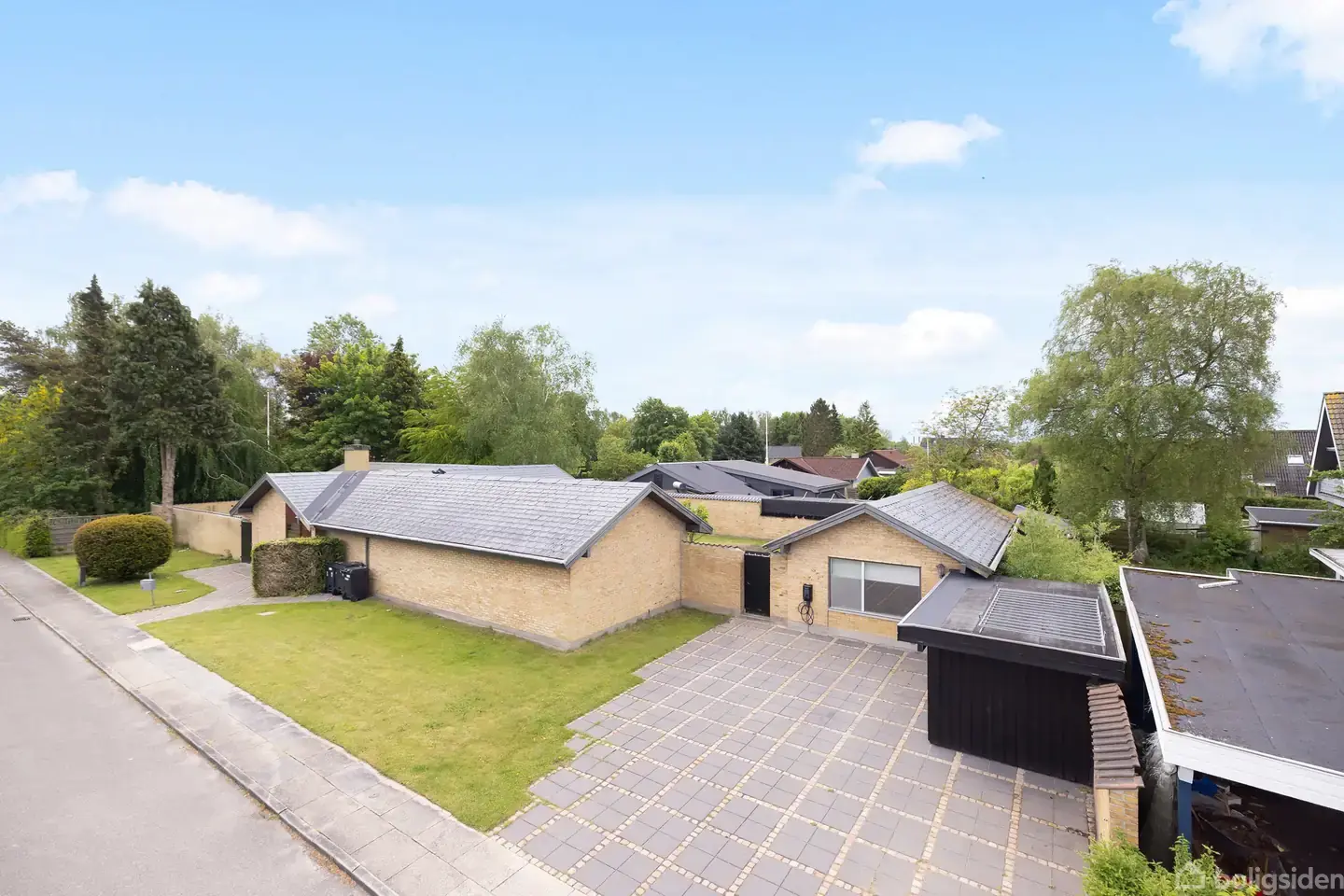 Stor familievilla på 300 m2 inklusiv godkendt anneks