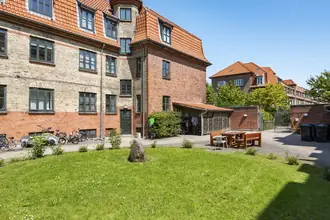 Villalejlighed på P. Knudsens Gade 26, 2. tv., 2450