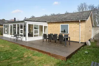 Villa på Engvej 24, 4760