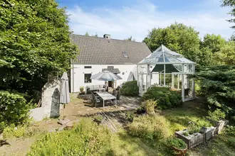 Skovhegnet 8, Kirkelte