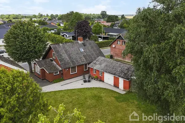 Villa på Storgaden 82, 6052 Viuf