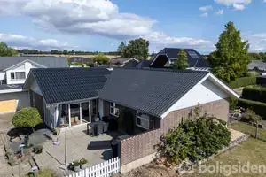 Villa på Mølbækvej 4, 8382 Hinnerup