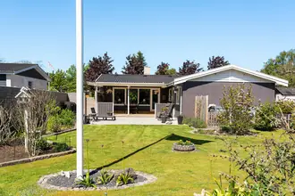 Villa på Slyngrosevej 6, 4500 Nykøbing Sj