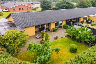Rækkehus på Tjørnevej 2, Hammerum, 7400 Herning