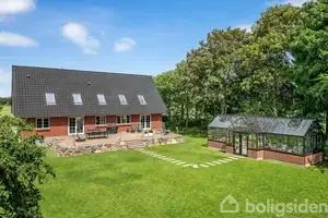 Landejendom på Elmelyvej 4, 6862 Tistrup