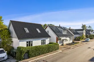Villa på Hovedgaden 14, 4623 Lille Skensved