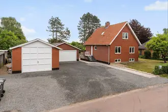 Villa på Ørslevunderskovvej 24, Bringstrup, 4100 Ringsted