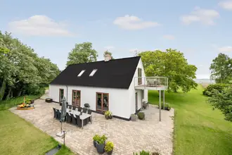 Landejendom på Søby Strandvej 31, Søby, 8300 Odder