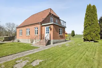 Villa på Kvolsvej 12, 8831 Løgstrup