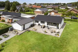 Villa på Agerbjerg 69, Snejbjerg, 7400 Herning
