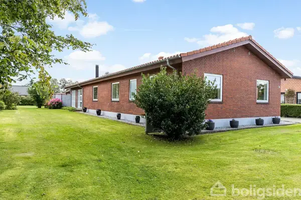 Villa på Brogade 39, 9370 Hals