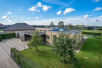 Villa på Vesterdamsvænget 144, Lind, 7400 Herning