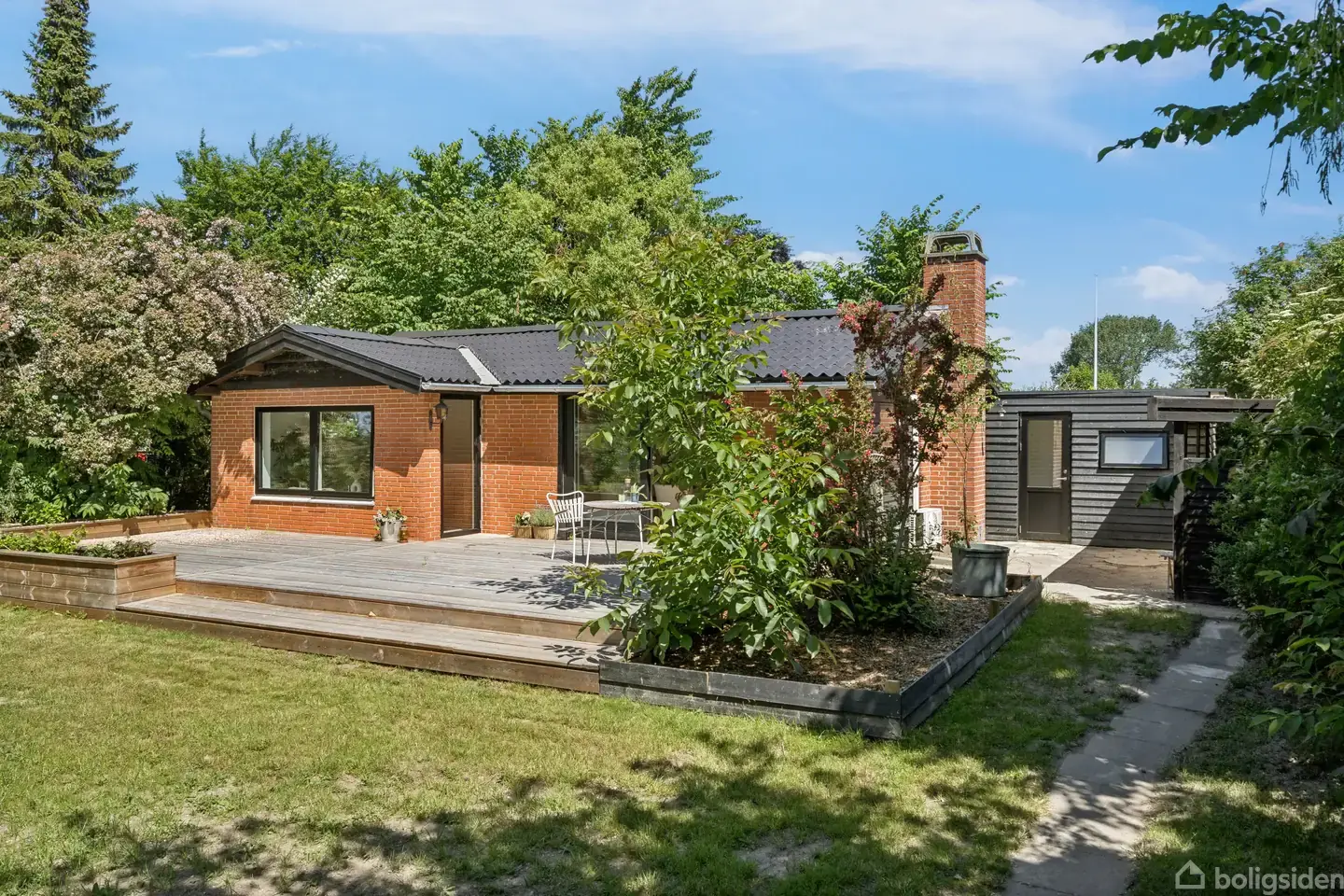 Nyistandsat fritidshus med sydvendt terrasse, Strøby