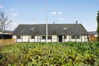 Villa på Nykøbingvej 59, Stigs Bjergby, 4440 Mørkøv