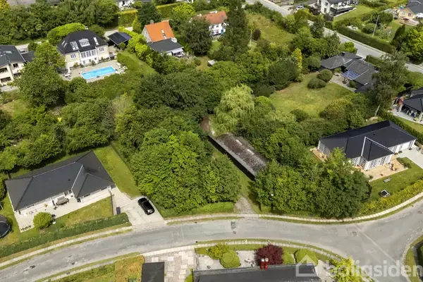 Helårsgrund på Paradishegnet 6, 2840 Holte