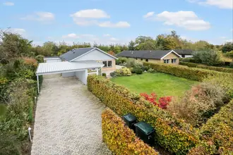 Villa på Provstevænget 6, 4330 Hvalsø
