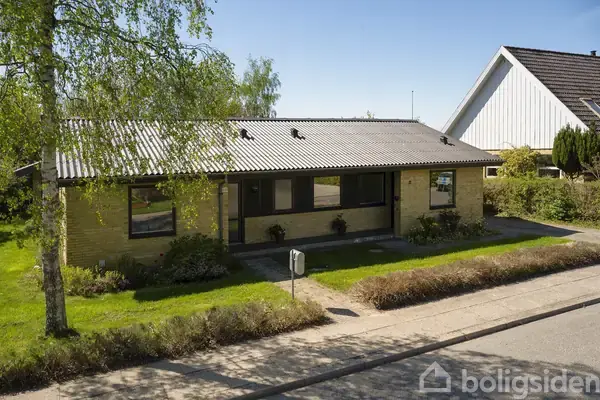 Villa på Fruenshave 60, 8732 Hovedgård