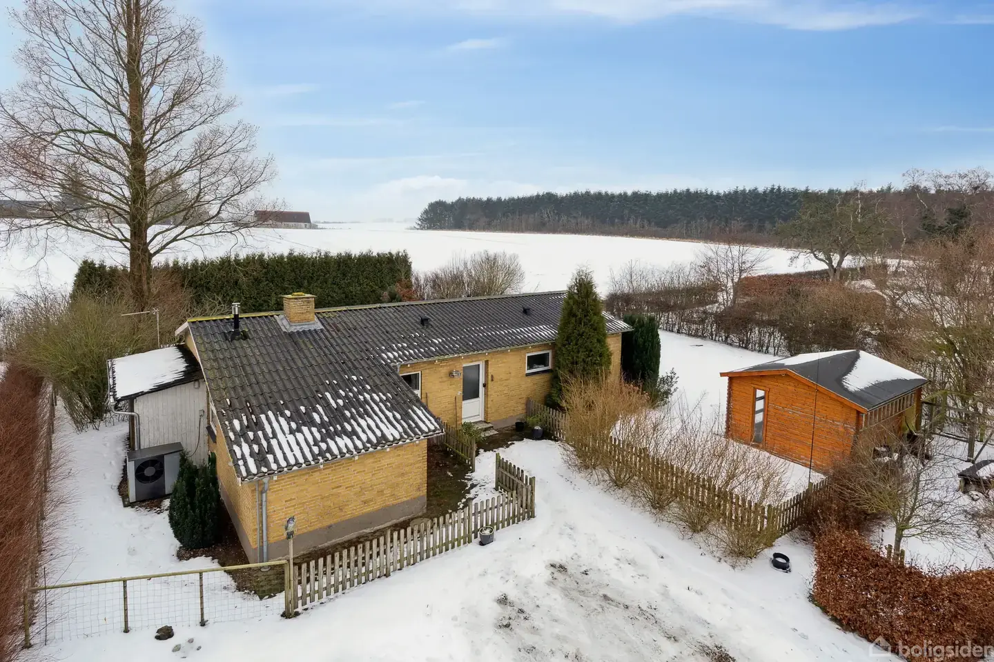 Skøn villa med udsigt og sydvestvendt terrasse - i rolige omgivelser