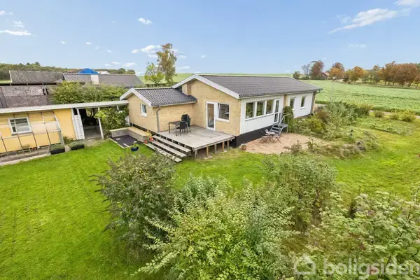 Villa på Lyshøjvej 5, 8410 Rønde
