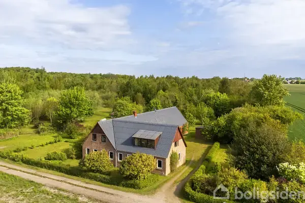 Landejendom på Gersdorffslundvej 5, 8300 Odder