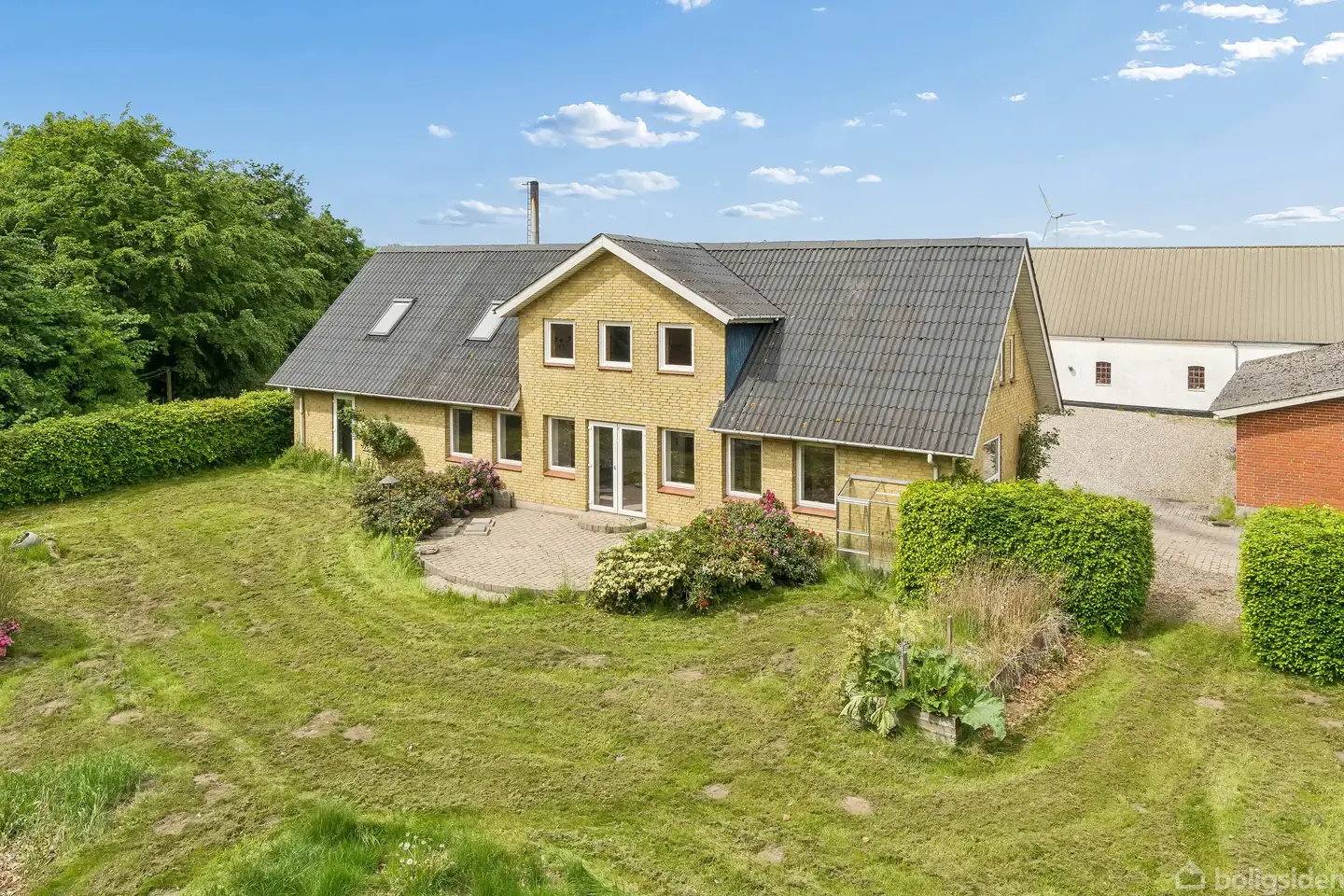 Landejendom på Strandholtvej 11, 9500 Hobro