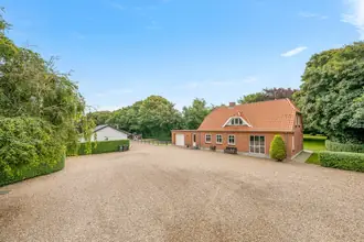 Villa på Vardevej 89, Lyne, 6880 Tarm