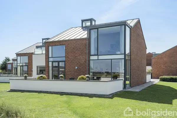 Villa på Sandbjerg Strandvej 10, 7130 Juelsminde