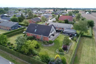 Villa på Skovduevej 26, Asferg, 8990 Fårup