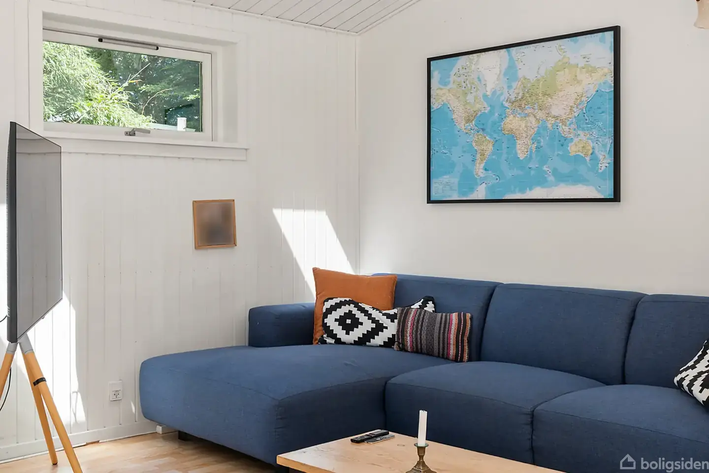 Indbydende sommerhus med anneks og stor træterrasse nær Heatherhill i Vejby - Visning 4